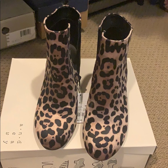 Leopard print booties - Picture 2 of 4